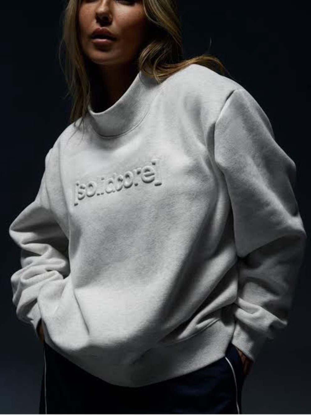 Mockneck Sweatshirt in Light Gray - Picture 2 of 2